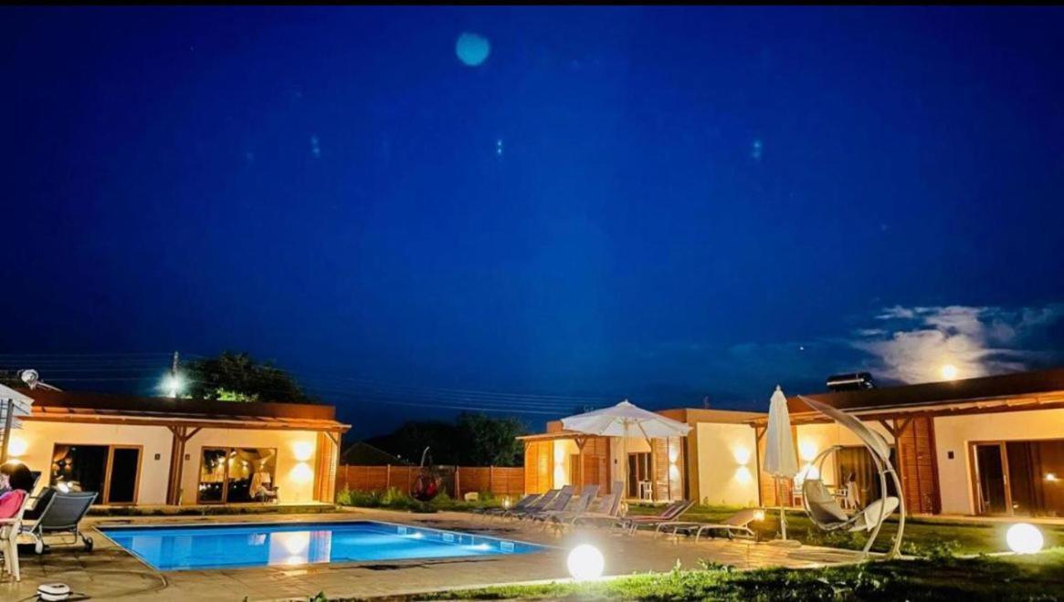 Havana Resort Murighiol Ngoại thất bức ảnh